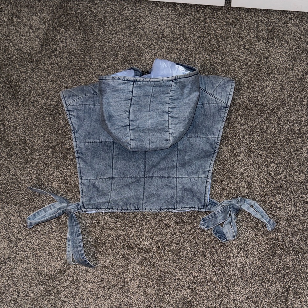 VEST - Picture 3 of 3